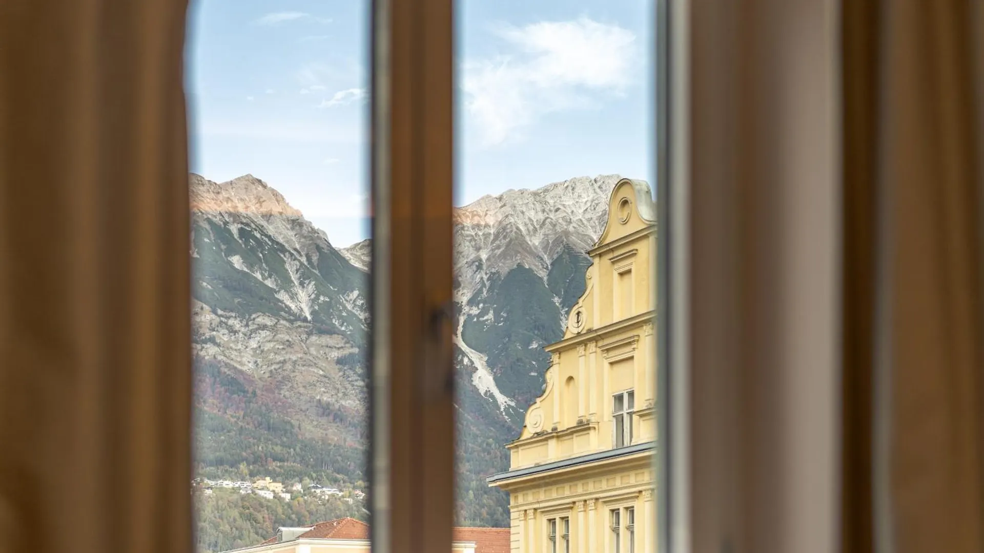 Hotel Neue Post I Self Check-In Innsbruck