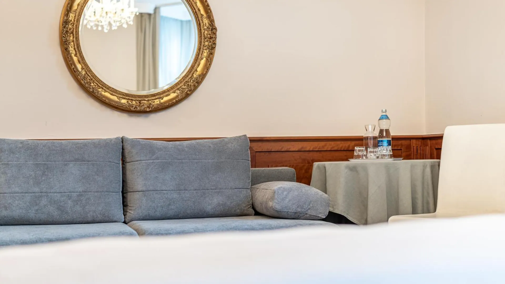 Hotel Neue Post I Self Check-In Innsbruck