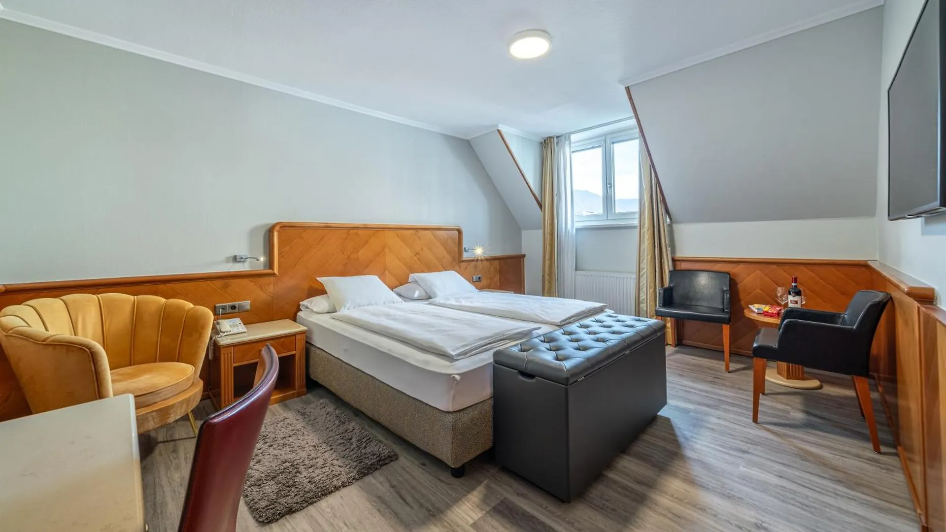 Hotel Neue Post I Self Check-In Innsbruck