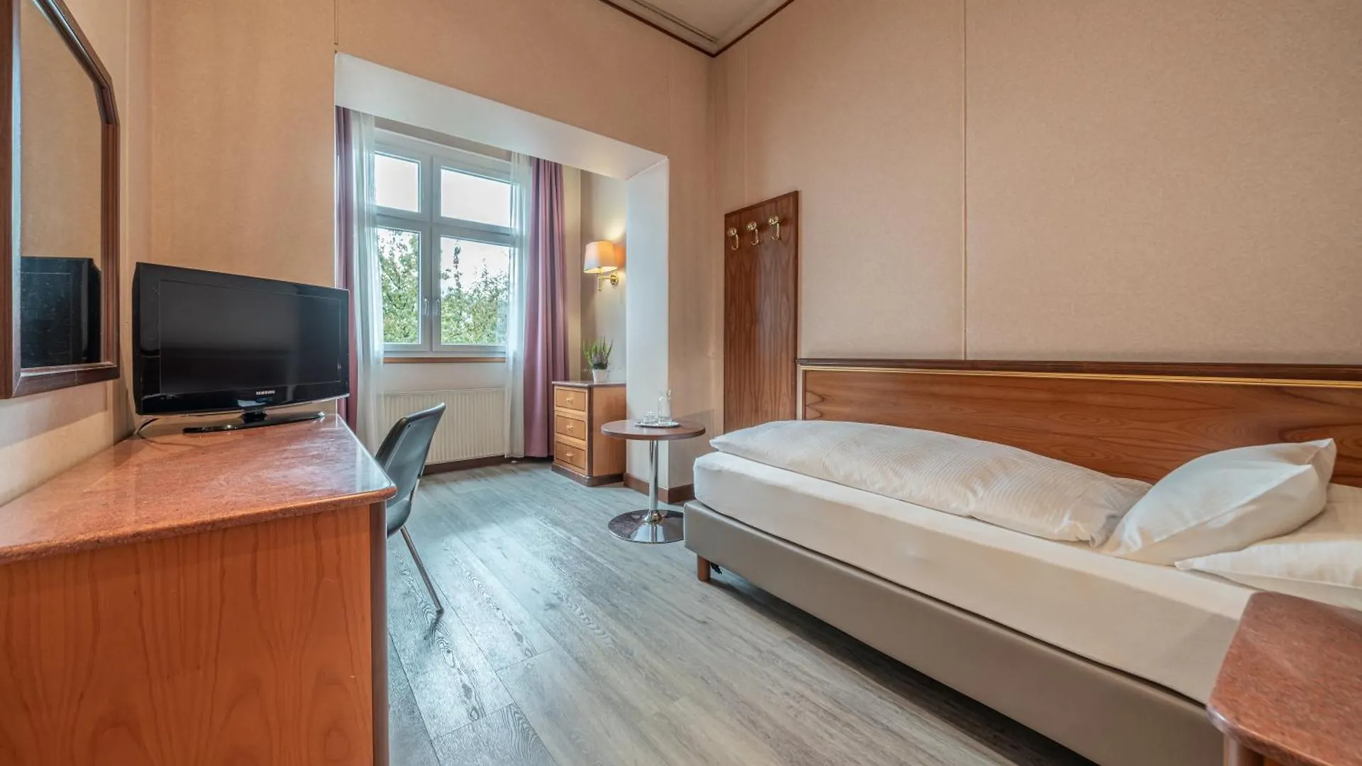 Hotel Neue Post I Self Check-In Innsbruck