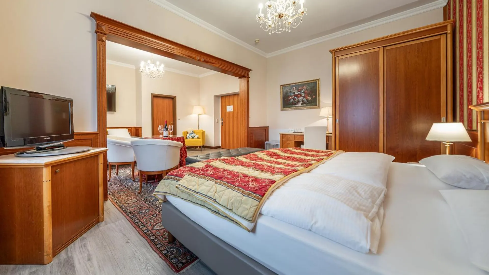 Hotel Neue Post Innsbruck 4*,  Austria